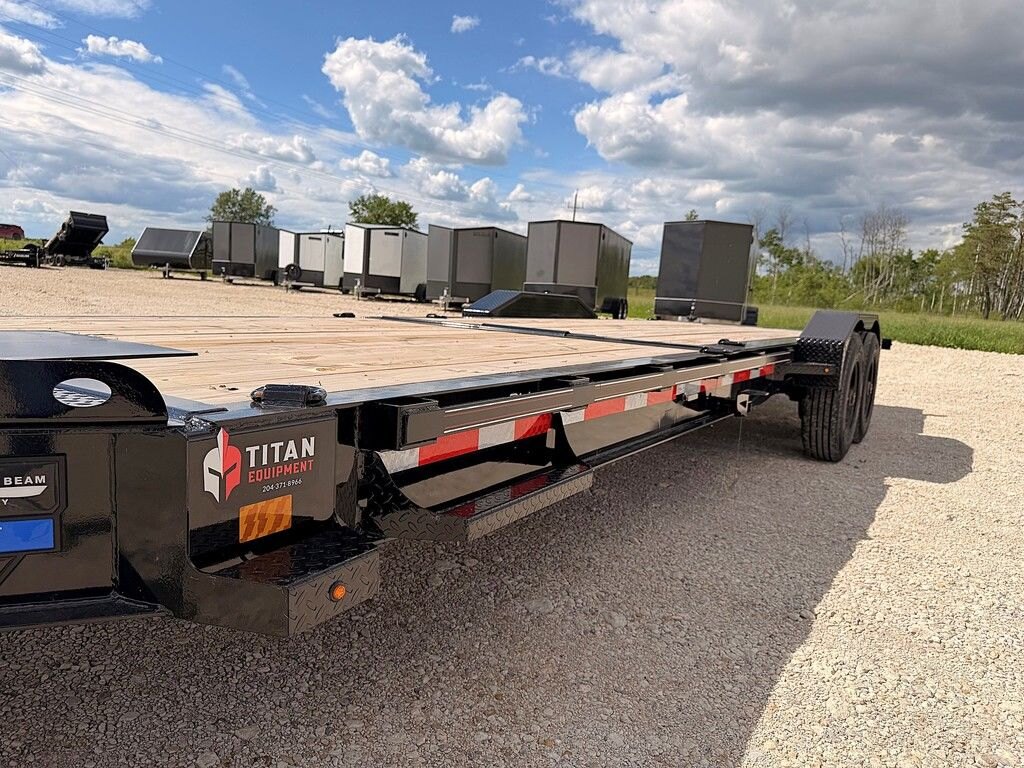 2026 Diamond C 24' Gravity Tilt Deck HDT 23k Trailer