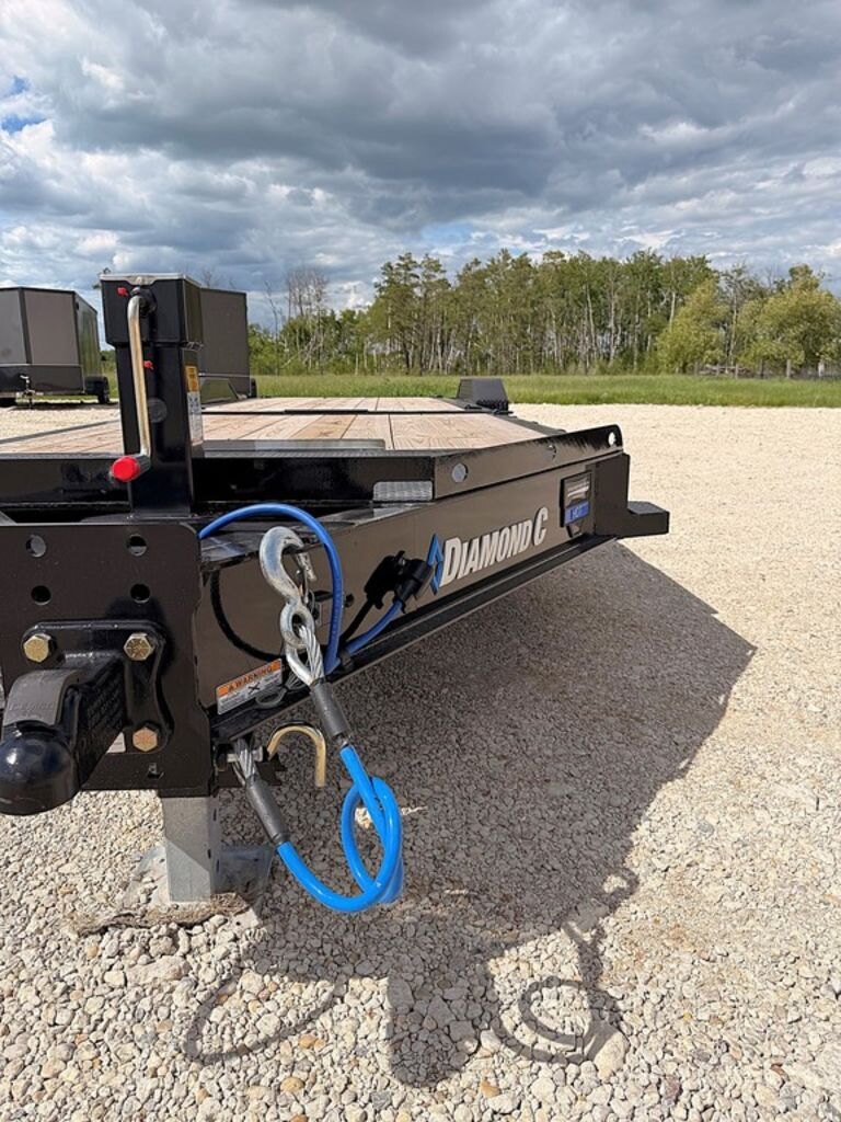 2026 Diamond C 24' Gravity Tilt Deck HDT 23k Trailer