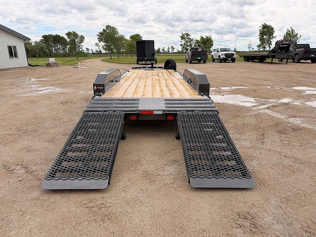 2026 Diamond C 24' Equipment LPX 24k Trailer