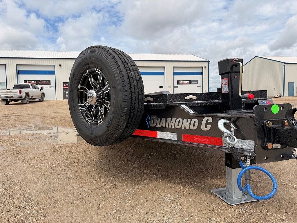 2026 Diamond C 24' Equipment LPX 24k Trailer