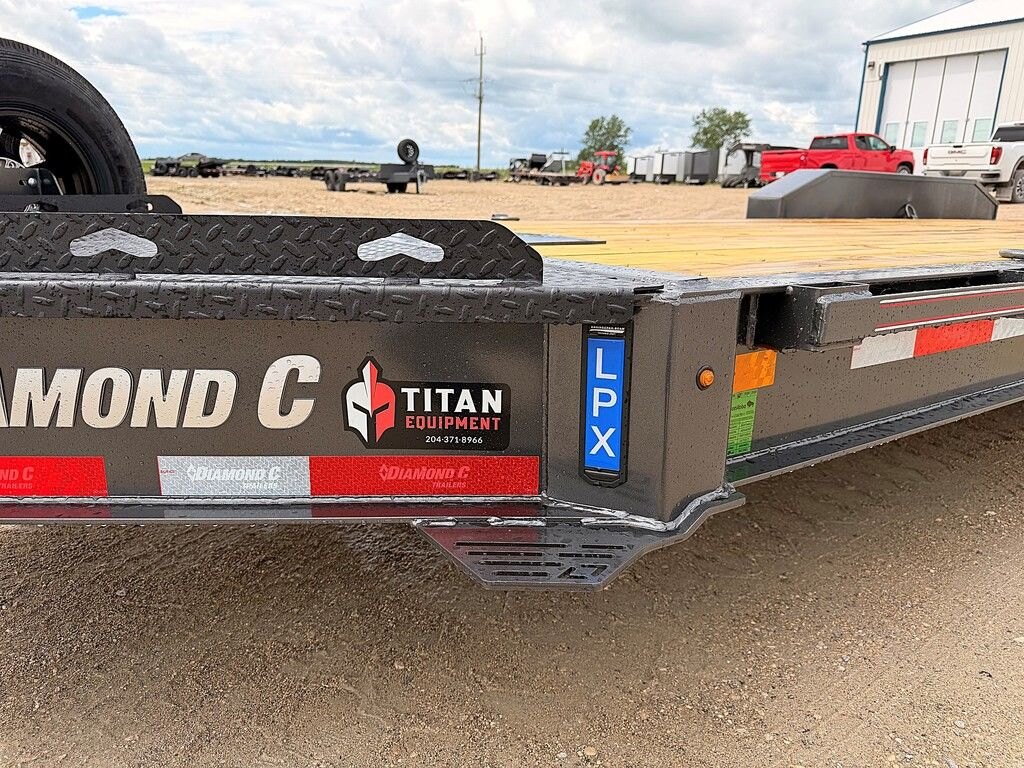 2026 Diamond C 24' Equipment LPX 24k Trailer