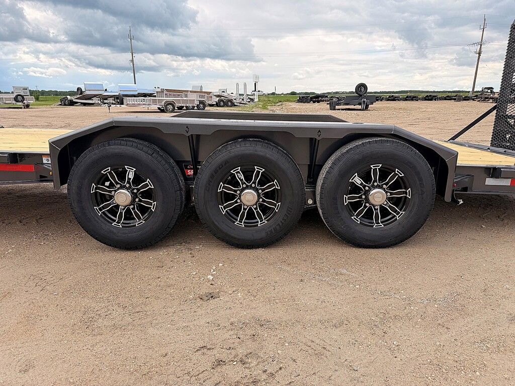 2026 Diamond C 24' Equipment LPX 24k Trailer