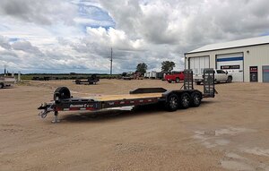 2026 Diamond C 24' Equipment LPX 24k Trailer