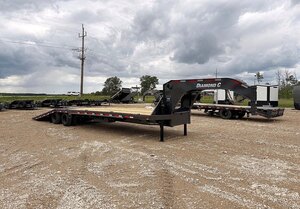 2026 Diamond C 35' Gooseneck HDT 40k Trailer