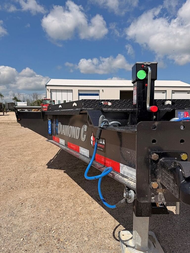 2026 Diamond C 24' Equipment Deckover DEC 18k Trailer