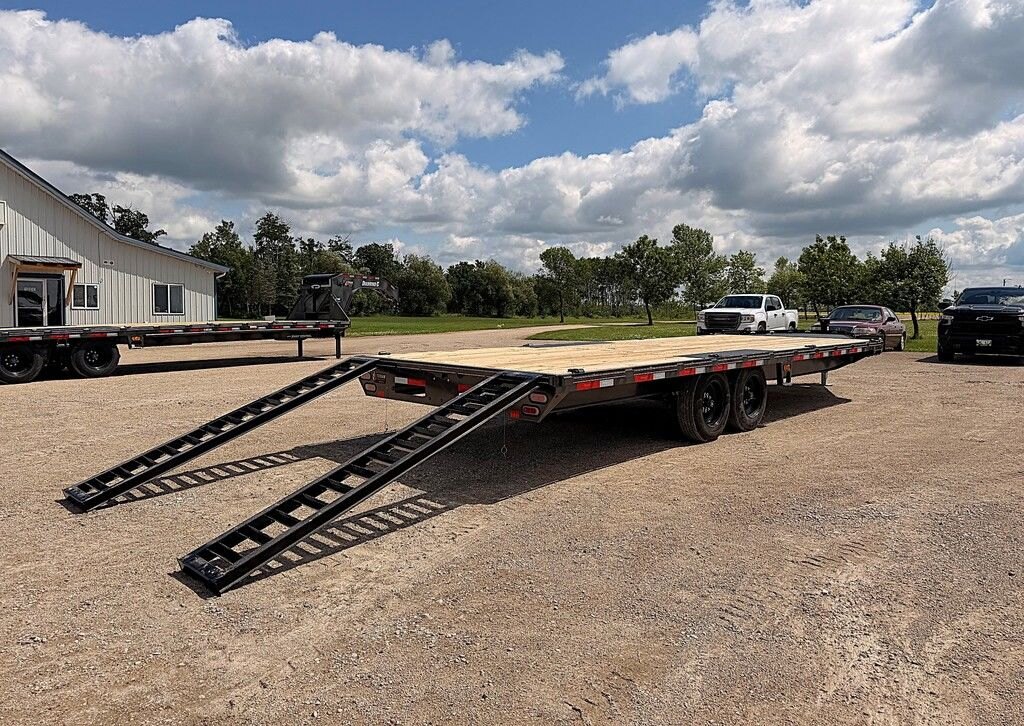 2026 Diamond C 24' Equipment Deckover DEC 18k Trailer