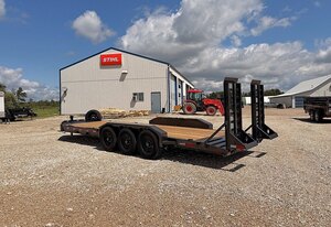 2027 Diamond C 24' Equipment LPX 24k Trailer