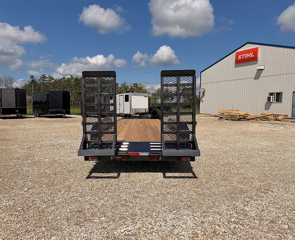 2027 Diamond C 24' Equipment LPX 24k Trailer