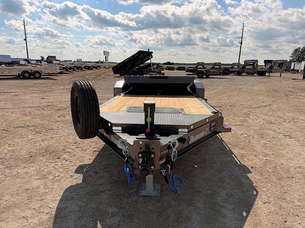 2026 Diamond C 24' Gravity Tilt Deck HDT 24k Trailer