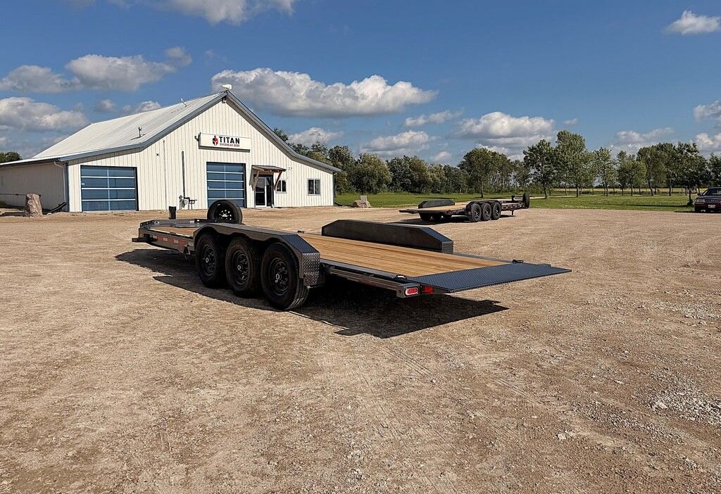 2026 Diamond C 24' Gravity Tilt Deck HDT 24k Trailer