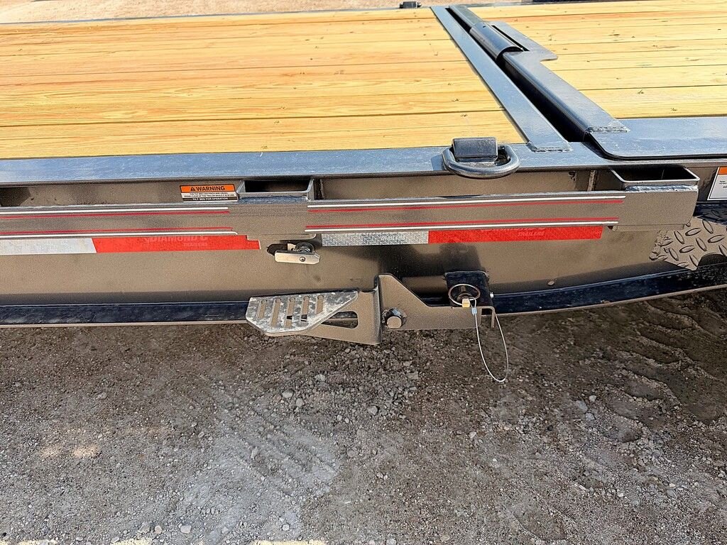 2026 Diamond C 24' Gravity Tilt Deck HDT 24k Trailer