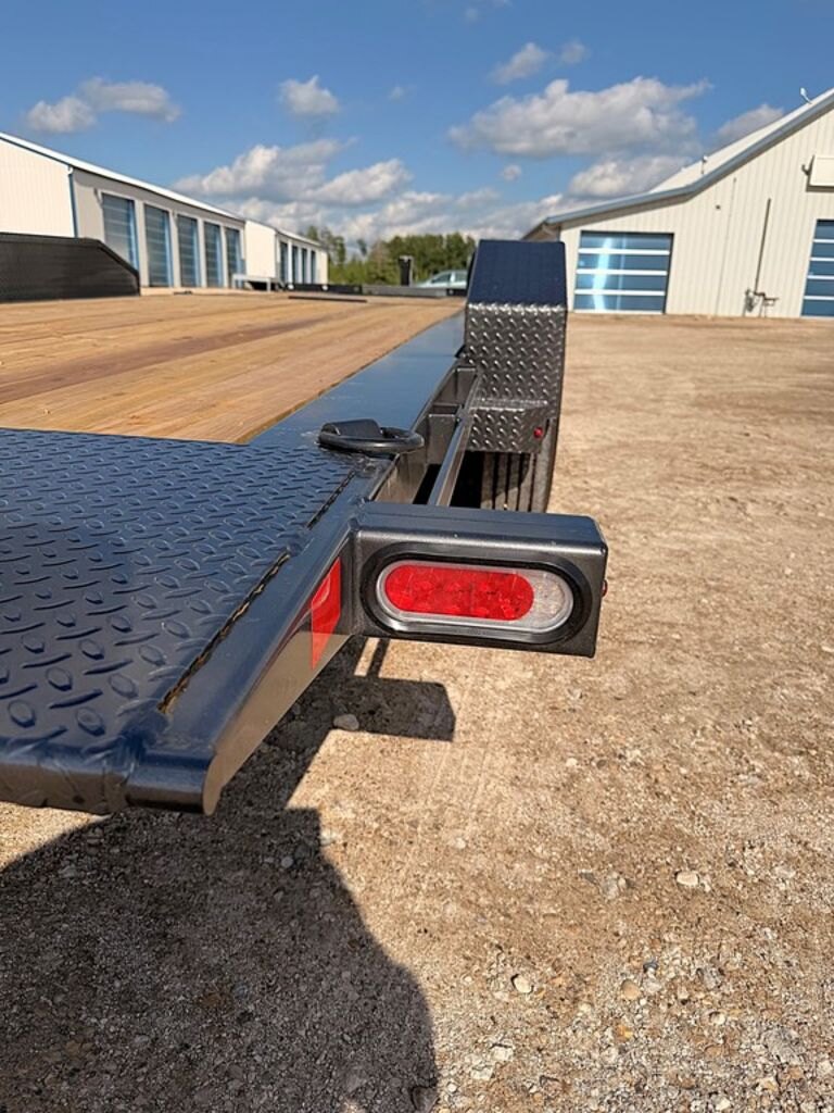 2026 Diamond C 24' Gravity Tilt Deck HDT 24k Trailer
