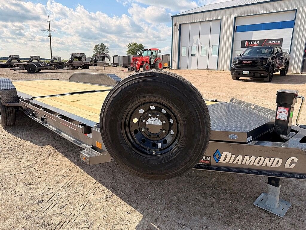 2026 Diamond C 24' Gravity Tilt Deck HDT 24k Trailer