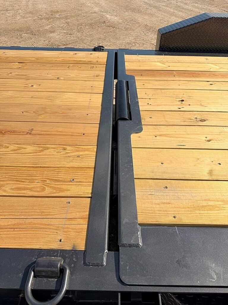 2026 Diamond C 24' Gravity Tilt Deck HDT 24k Trailer