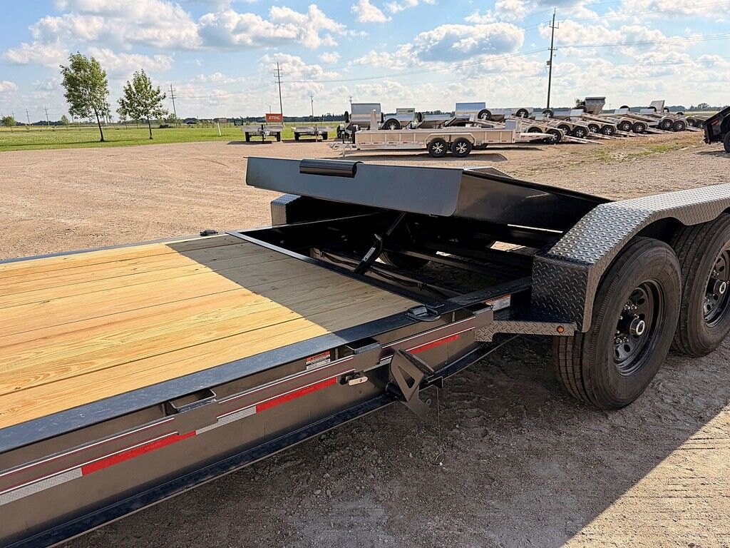 2026 Diamond C 24' Gravity Tilt Deck HDT 24k Trailer