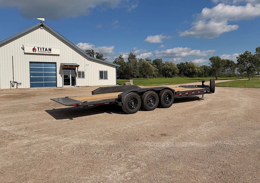 2026 Diamond C 24' Gravity Tilt Deck HDT 24k Trailer