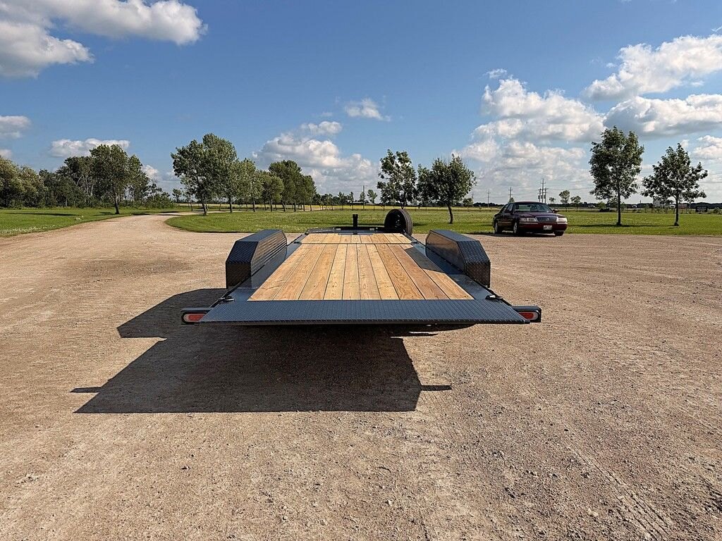 2026 Diamond C 24' Gravity Tilt Deck HDT 24k Trailer