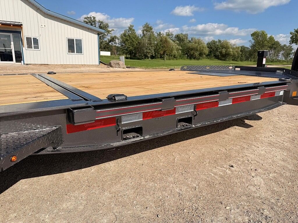 2026 Diamond C 24' Gravity Tilt Deck HDT 24k Trailer