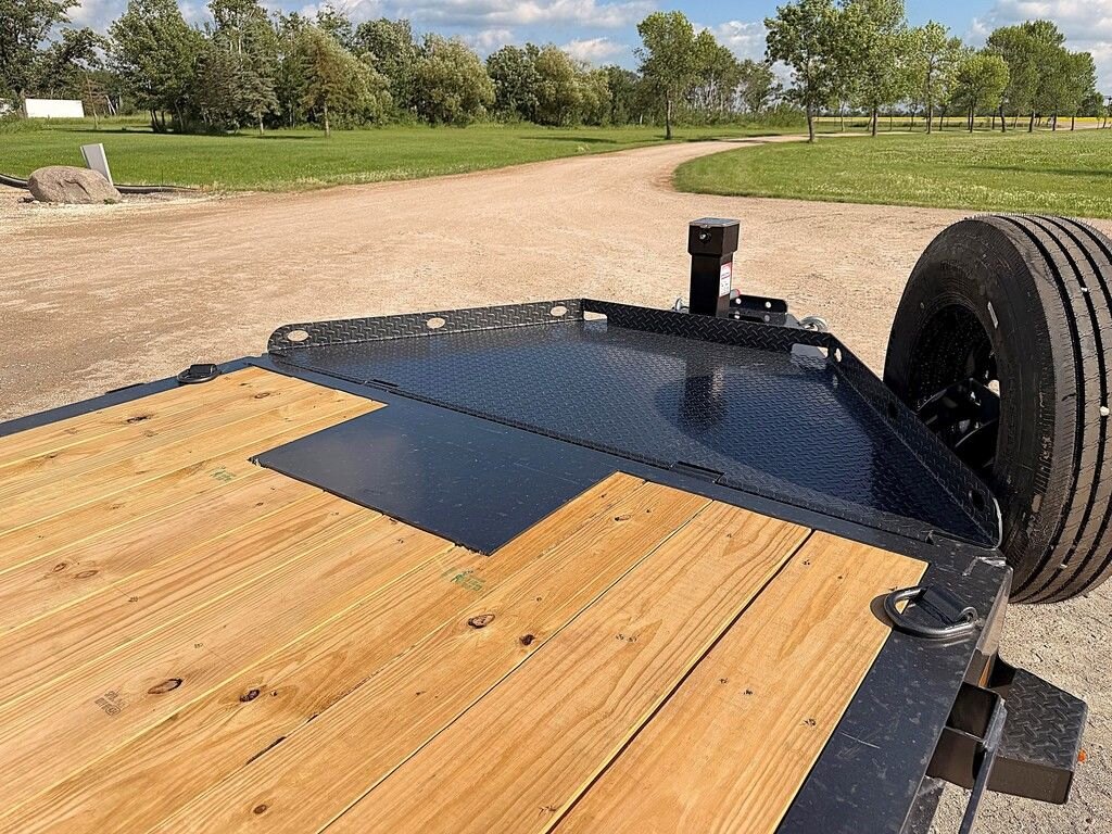 2026 Diamond C 24' Gravity Tilt Deck HDT 24k Trailer
