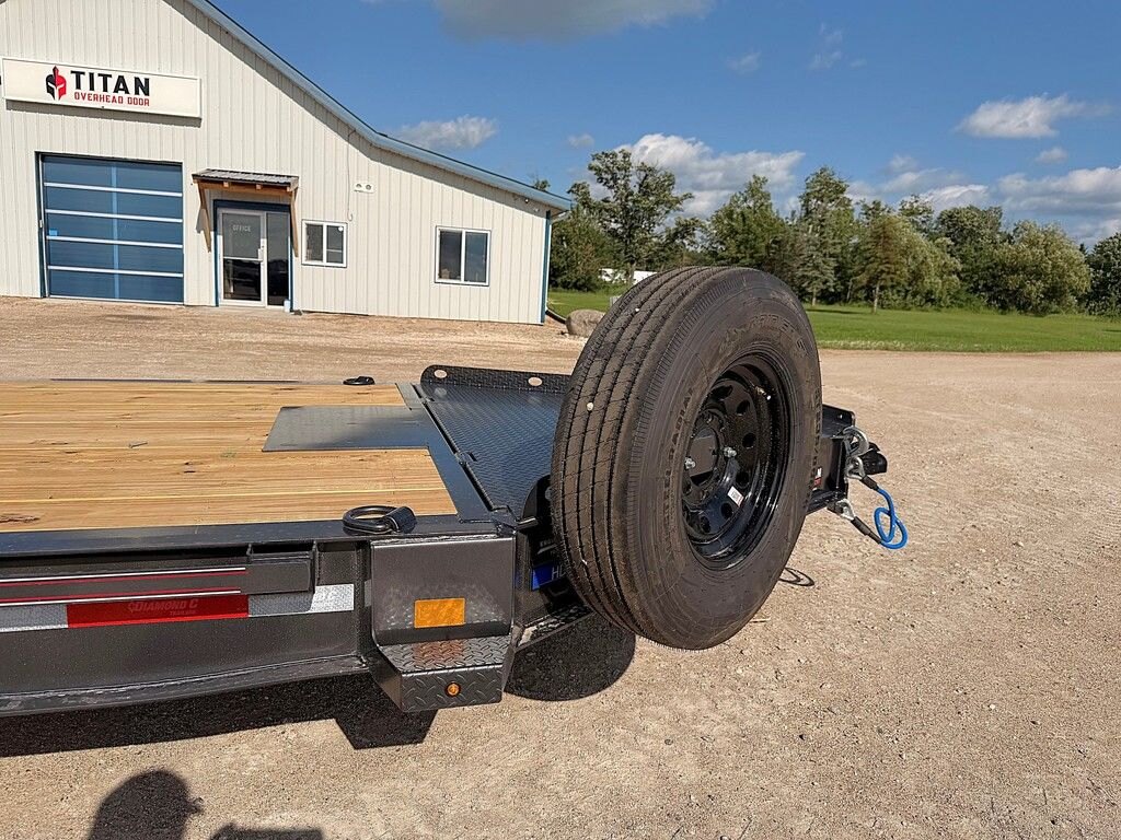 2026 Diamond C 24' Gravity Tilt Deck HDT 24k Trailer