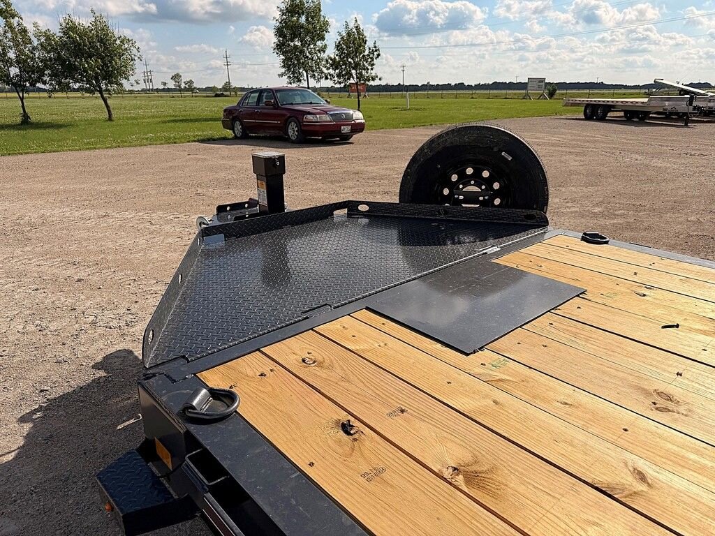 2026 Diamond C 24' Gravity Tilt Deck HDT 24k Trailer