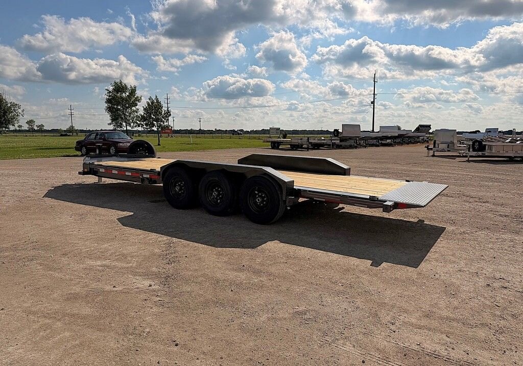 2026 Diamond C 24' Gravity Tilt Deck HDT 24k Trailer