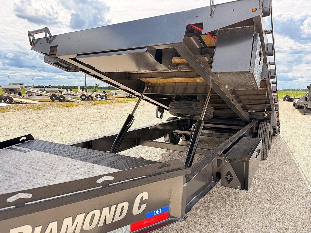 2026 Diamond C 24' Hydraulic Tilt Deckover DET 18k Trailer
