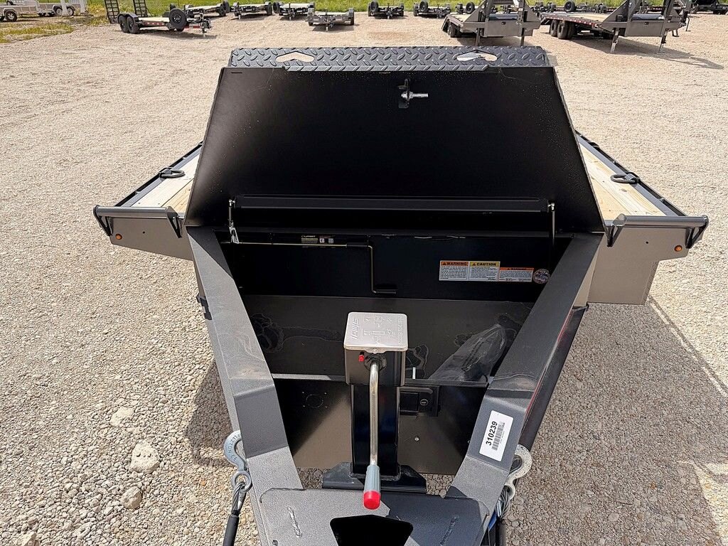 2026 Diamond C 24' Hydraulic Tilt Deckover DET 18k Trailer
