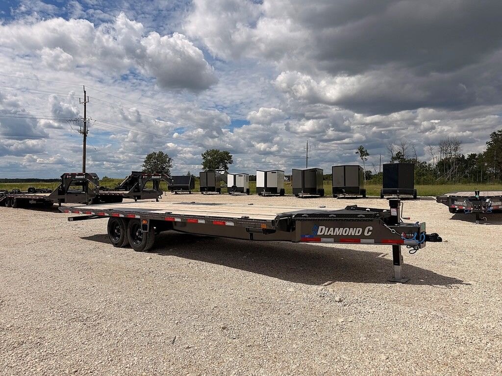 2026 Diamond C 24' Hydraulic Tilt Deckover DET 18k Trailer