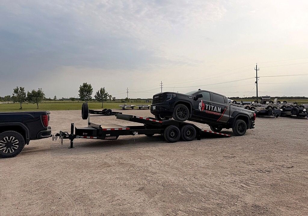 2026 Midsota 22' Wide Body Tilt Deck 17.6k Trailer