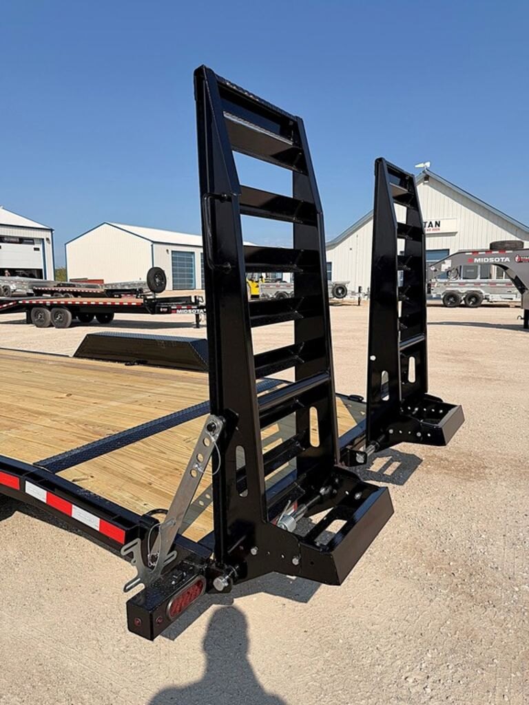 2027 Midsota Nova 20' Equipment 15.4k Trailer