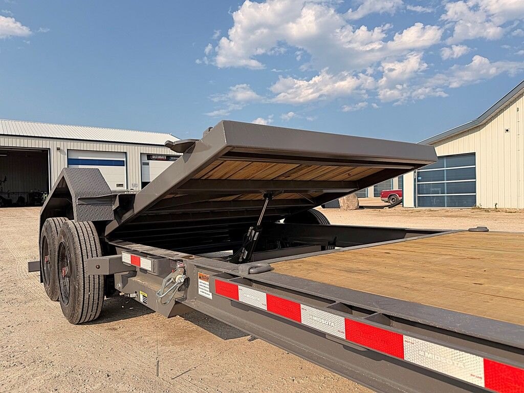 2027 Midsota 22' Equipment Tilt Deck 17.6k Trailer