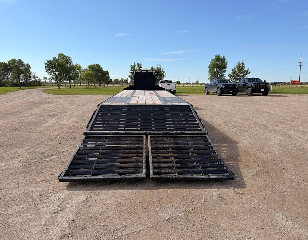 2023 Precision Trailers 30' Gooseneck 30k Trailers