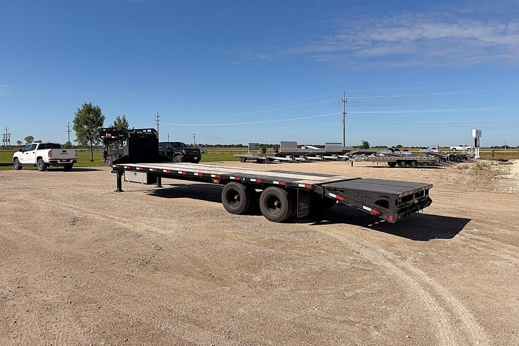2023 Precision Trailers 30' Gooseneck 30k Trailers
