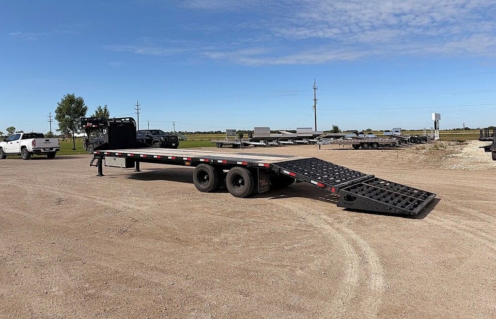 2023 Precision Trailers 30' Gooseneck 30k Trailers