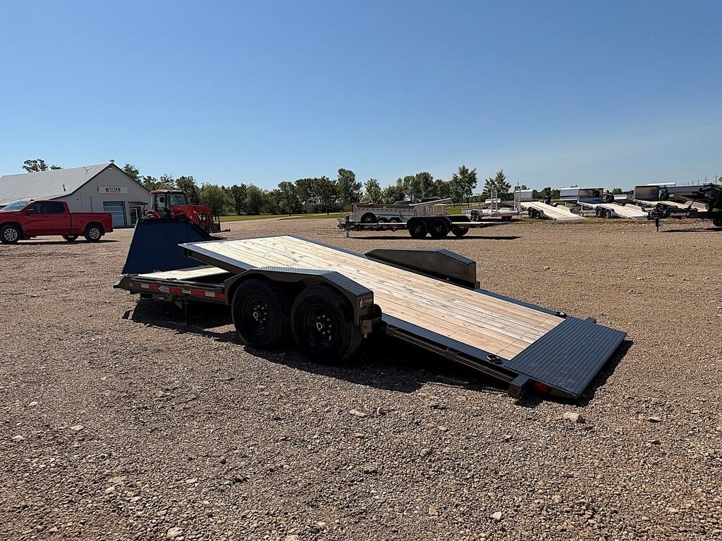 2027 Diamond C 20' Gravity Tilt Deck HDT 15.5k Trailer