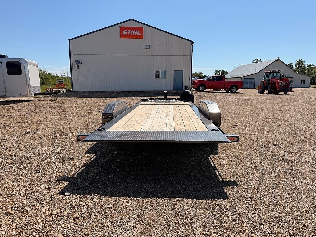 2027 Diamond C 20' Gravity Tilt Deck HDT 15.5k Trailer