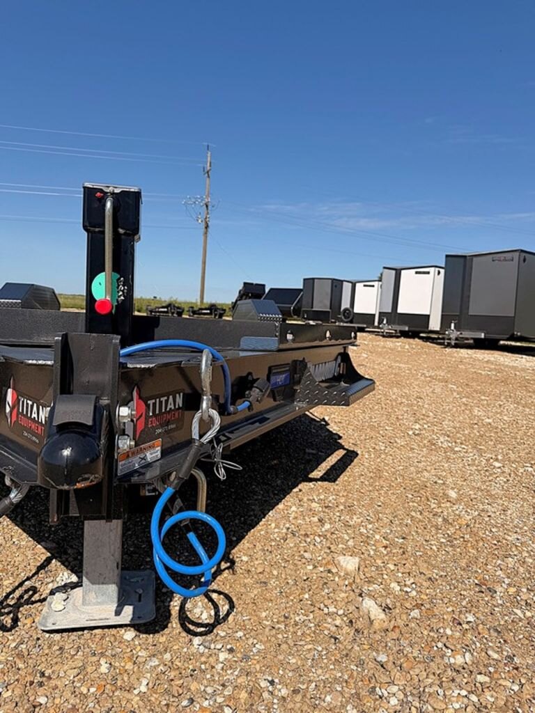 2027 Diamond C 20' Gravity Tilt Deck HDT 15.5k Trailer