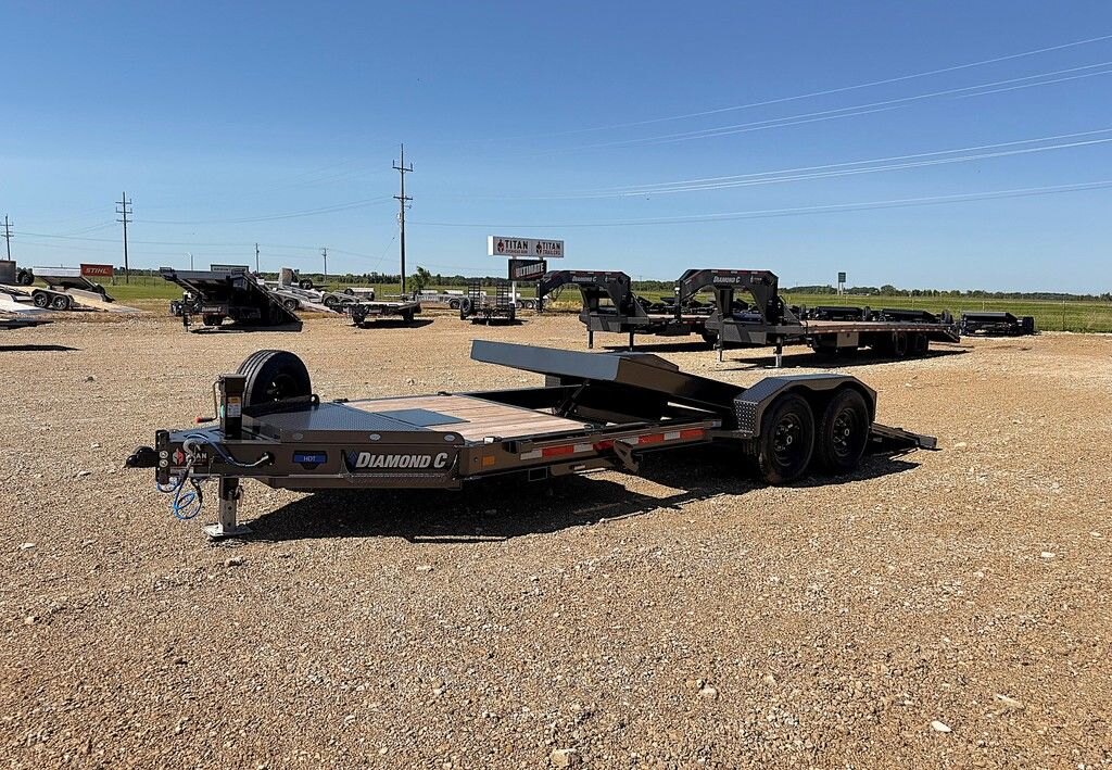 2027 Diamond C 20' Gravity Tilt Deck HDT 15.5k Trailer