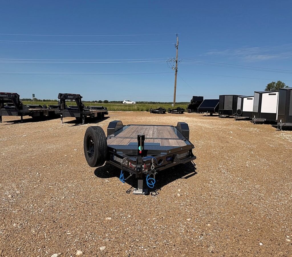 2027 Diamond C 20' Gravity Tilt Deck HDT 15.5k Trailer