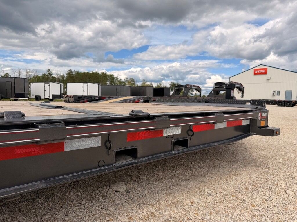 2027 Diamond C 22' Gravity Tilt Deck HDT 18k Trailer