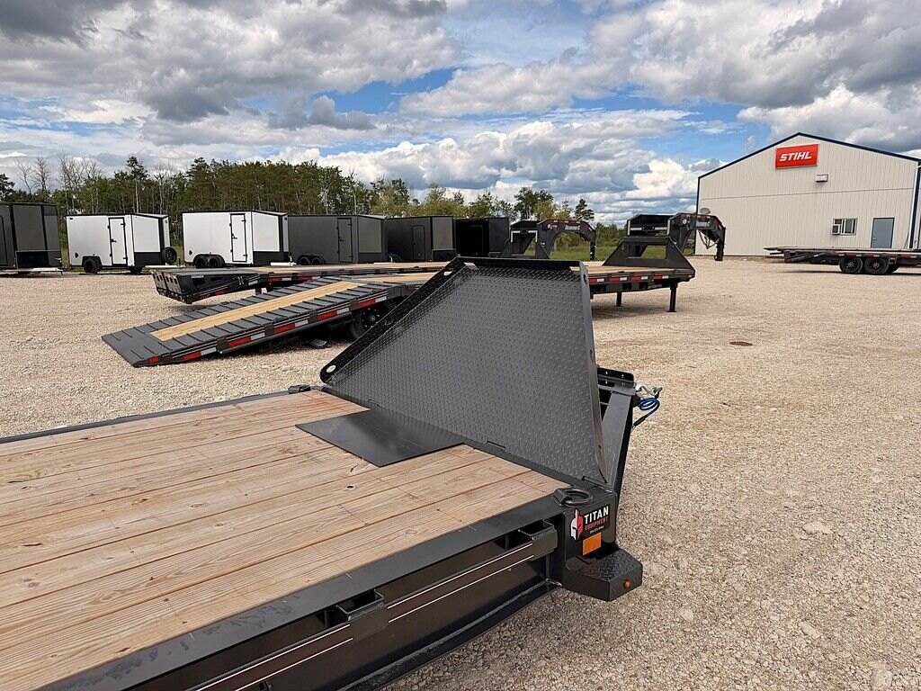 2027 Diamond C 22' Gravity Tilt Deck HDT 18k Trailer
