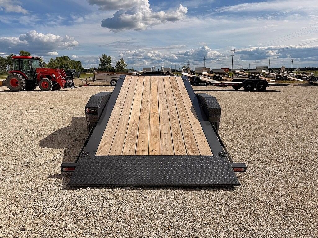 2027 Diamond C 24' Gravity Tilt Deck HDT 23k Trailer