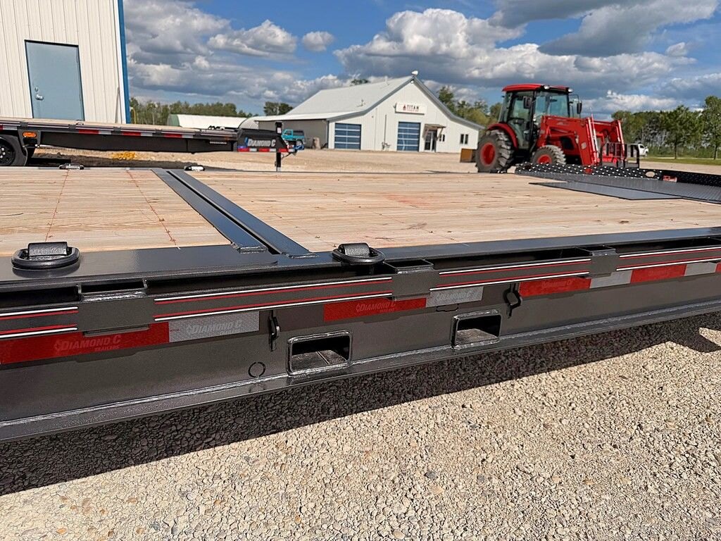 2027 Diamond C 24' Gravity Tilt Deck HDT 23k Trailer