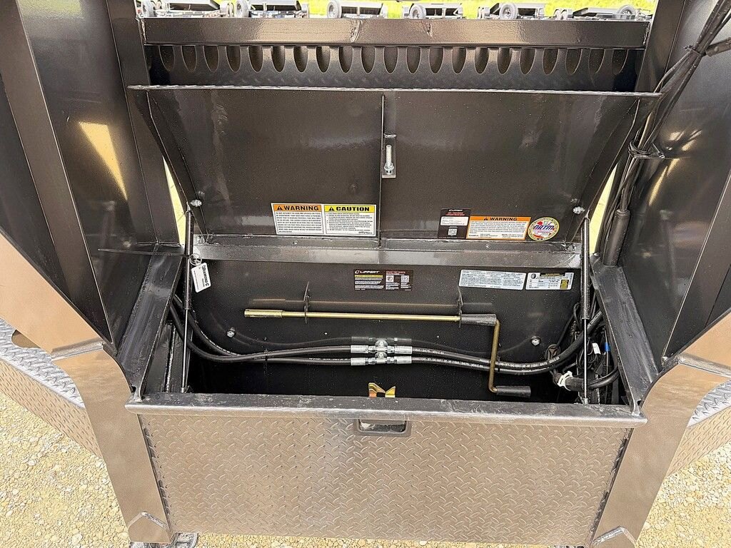 2027 Diamond C 35' Gooseneck HDT 40k Trailer