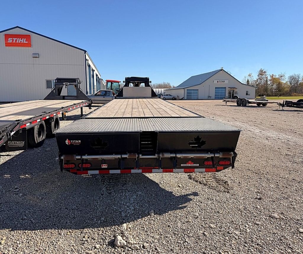 2026 Canada Trailers 32' Gooseneck 24k Trailer