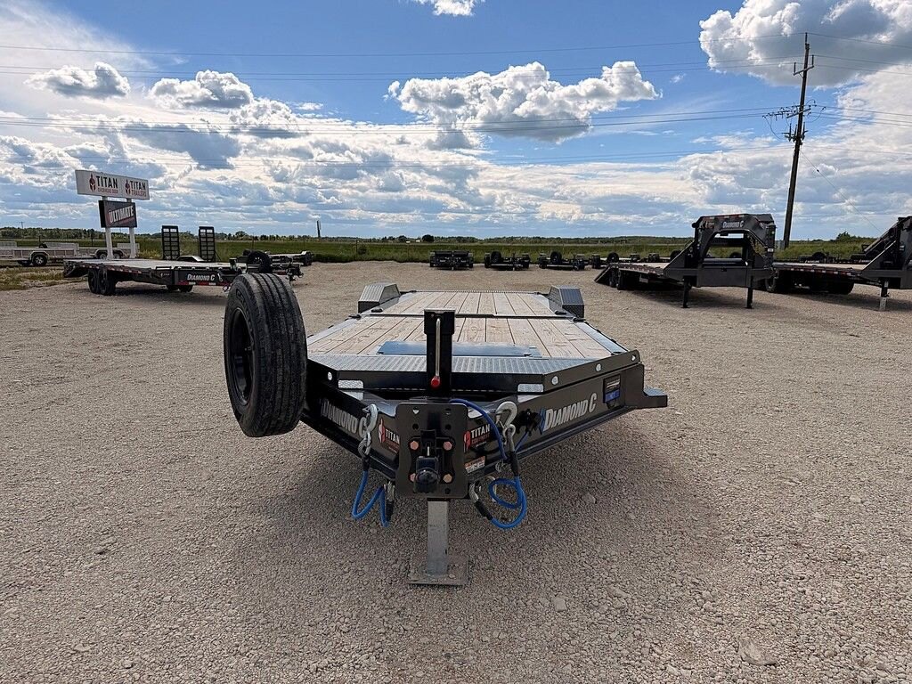 2026 Diamond C 24' Gravity Tilt Deck HDT 23k Trailer