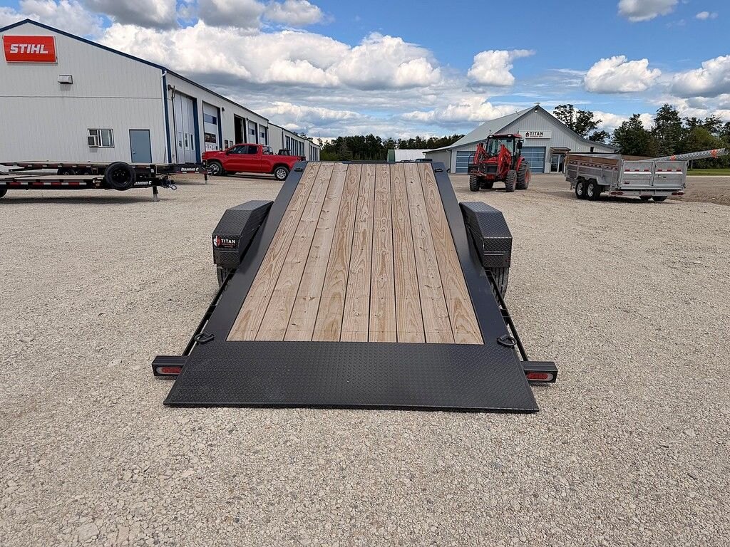 2026 Diamond C 24' Gravity Tilt Deck HDT 23k Trailer
