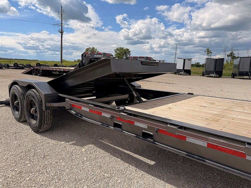2026 Diamond C 24' Gravity Tilt Deck HDT 23k Trailer