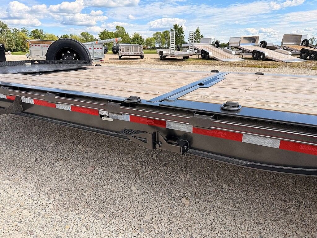 2026 Diamond C 24' Gravity Tilt Deck HDT 23k Trailer